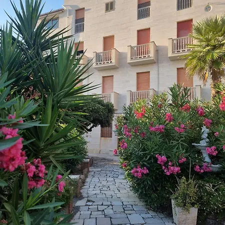 Incantevole Al Mare Apartment